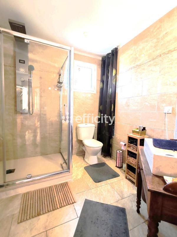 Maison - 190 m² - 6 pièces