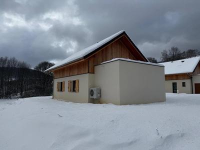 Maison - 98 m² - 4 pièces