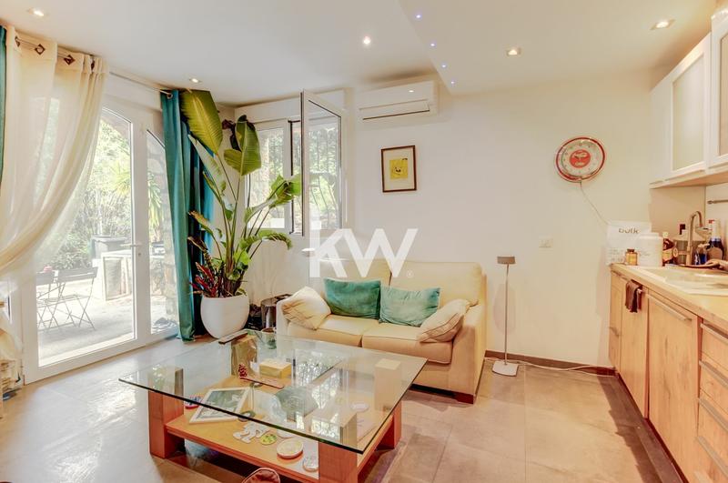 Maison - 204 m² - 6 pièces