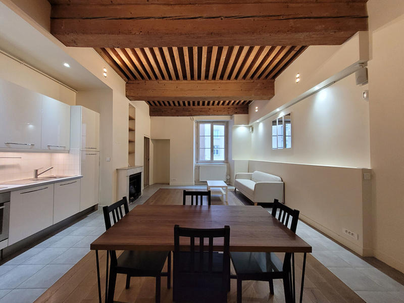 Appartement - 90 m² - 4 pièces