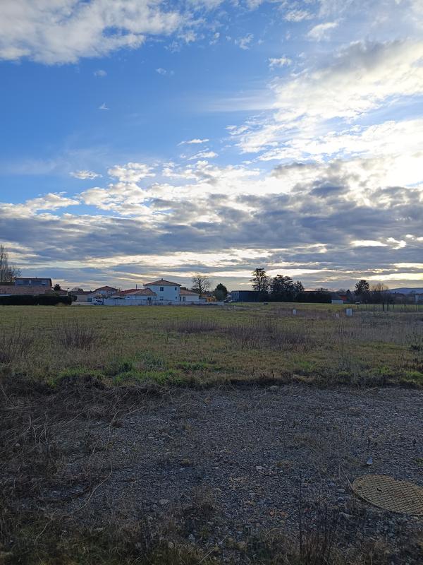 Terrain constructible - 930 m²