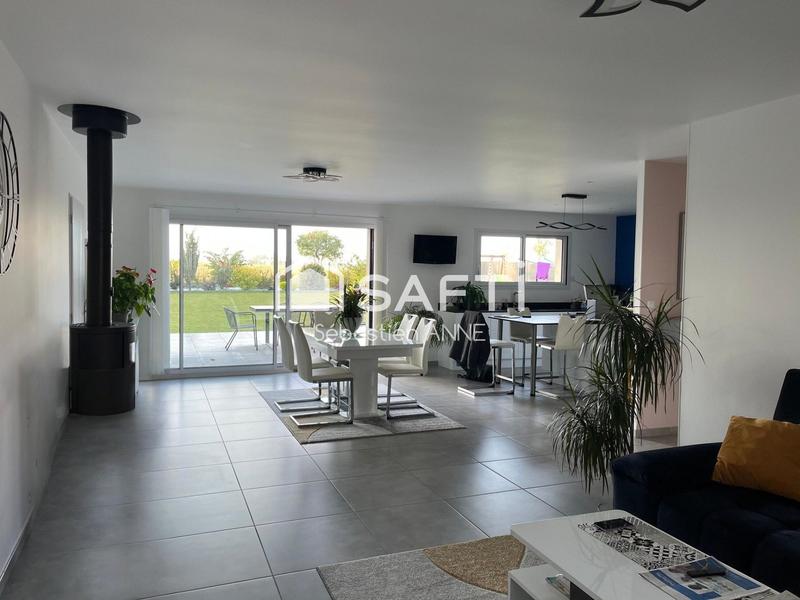 Maison - 121 m² - 5 pièces