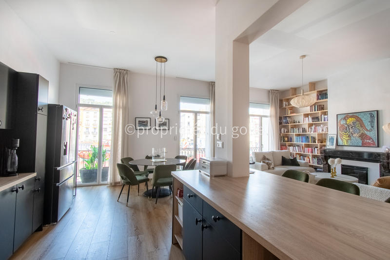 Appartement - 207 m² - 7 pièces