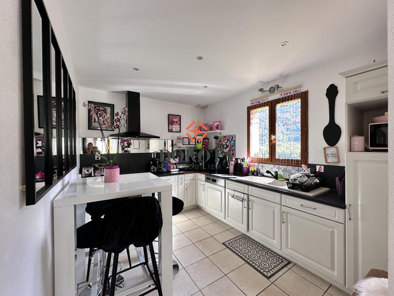 Maison traditionnelle - 117 m² - 5 pièces