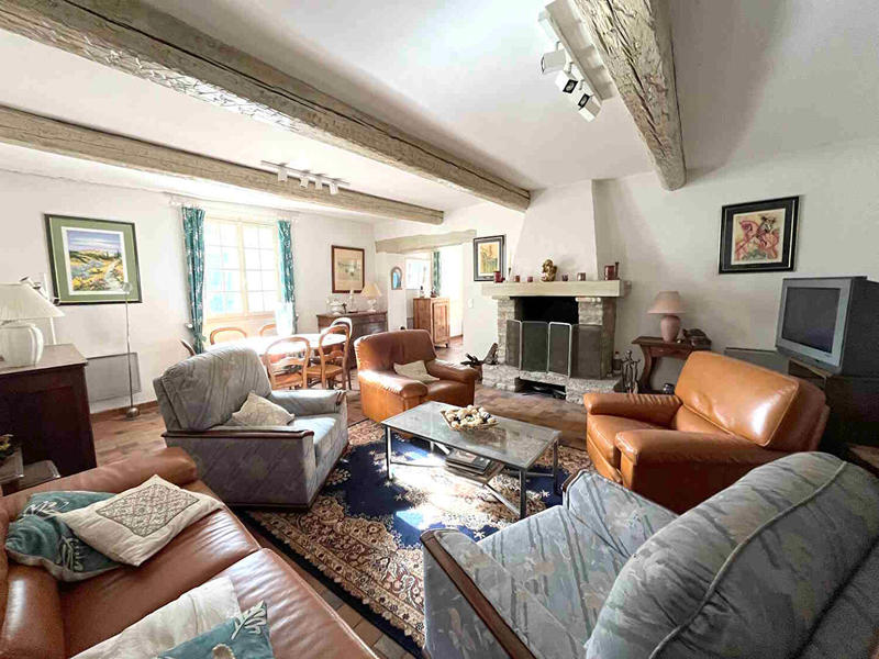 Maison - 199 m² - 7 pièces