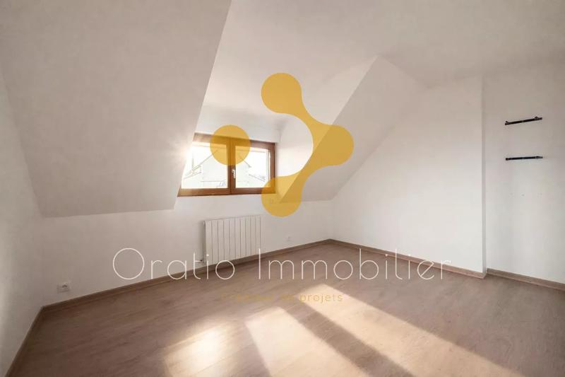 Maison - 207 m² - 8 pièces