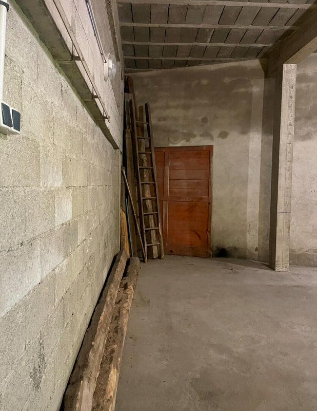 Parking / Garage - 50 m²