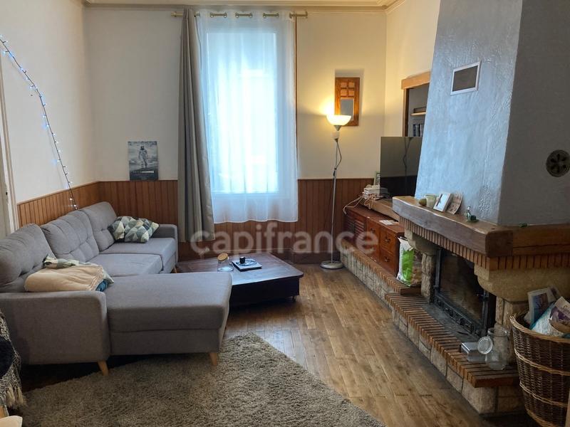 Maison - 240 m² - 9 pièces