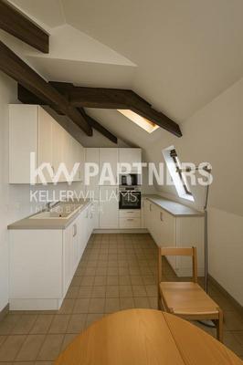 Loft - 105 m² - 4 pièces