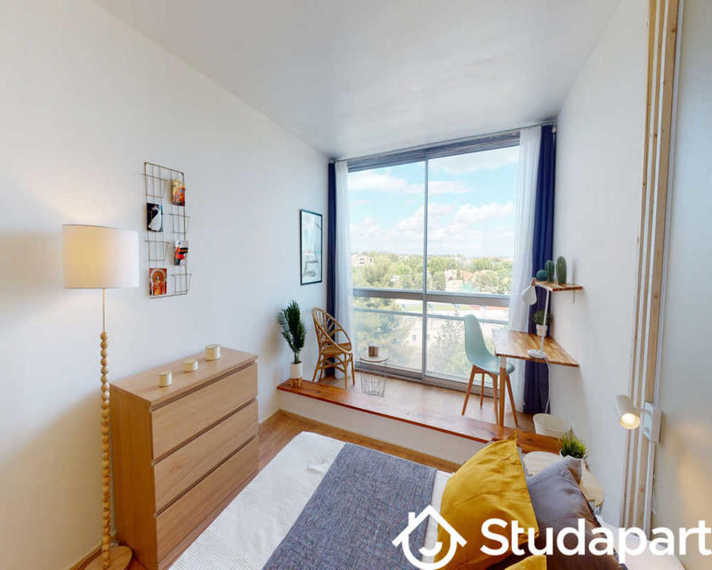 Chambre - 100 m² - 1 pièce