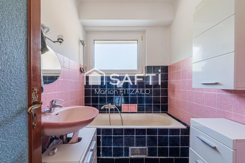 Maison - 202 m² - 7 pièces