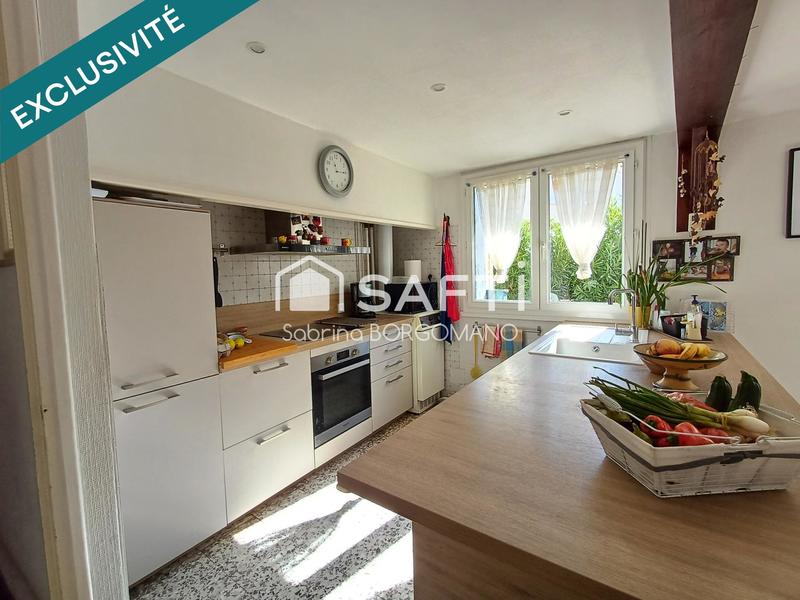 Maison - 220 m² - 7 pièces