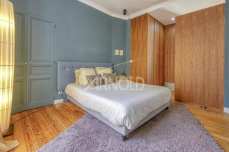 Maison - 173 m² - 9 pièces