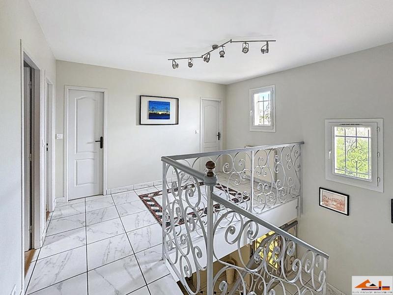 Villa - 184 m² - 7 pièces