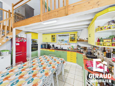 Maison - 200 m² - 7 pièces