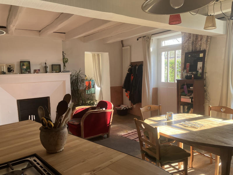 Maison traditionnelle - 200 m² - 6 pièces