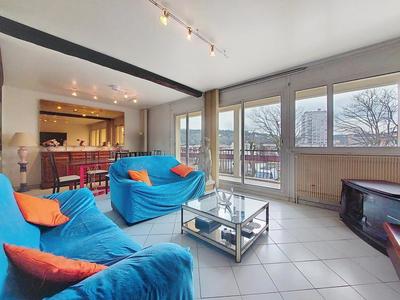 Appartement - 105 m² - 4 pièces