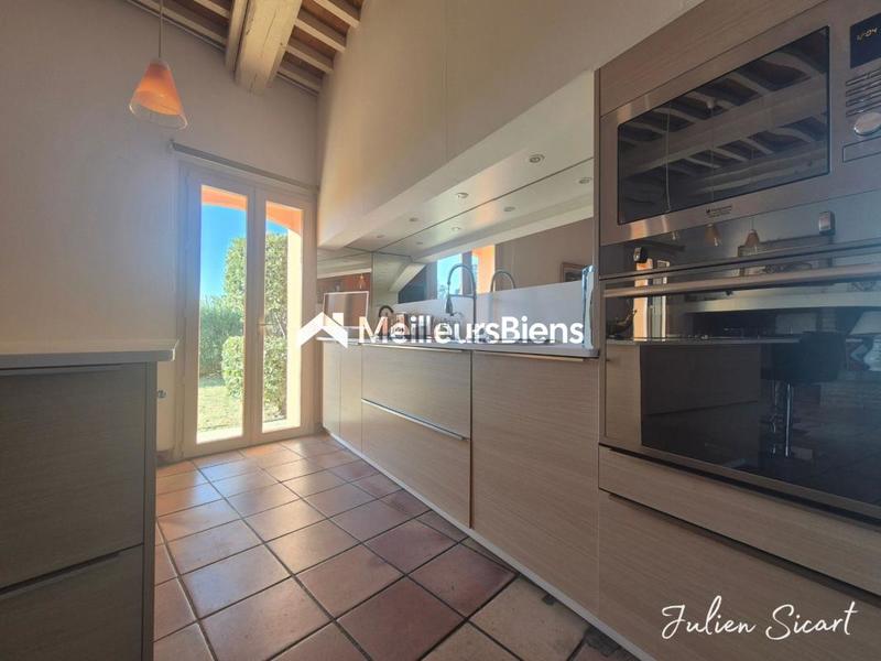 Propriété - 270 m² - 7 pièces