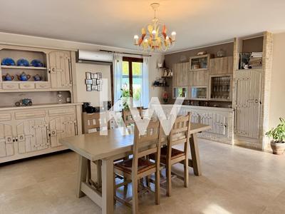 Maison - 198 m² - 6 pièces