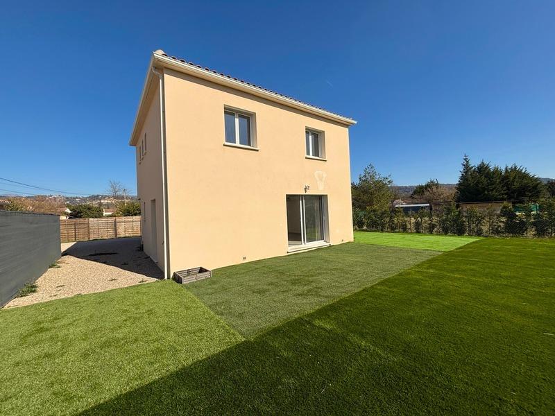 Maison - 101 m² - 4 pièces