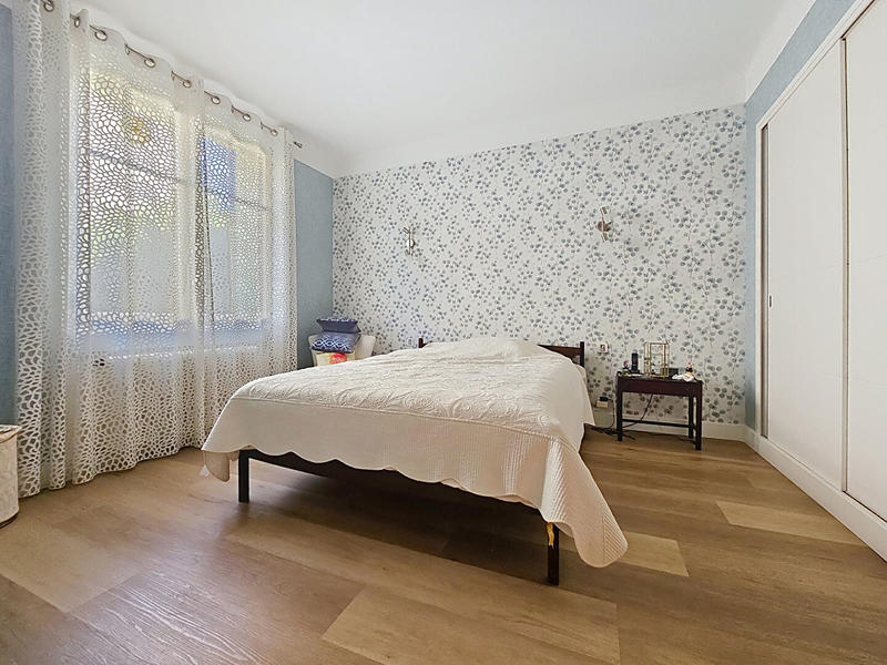 Maison - 150 m² - 8 pièces