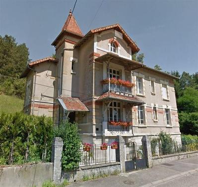 Maison - 193 m² - 8 pièces