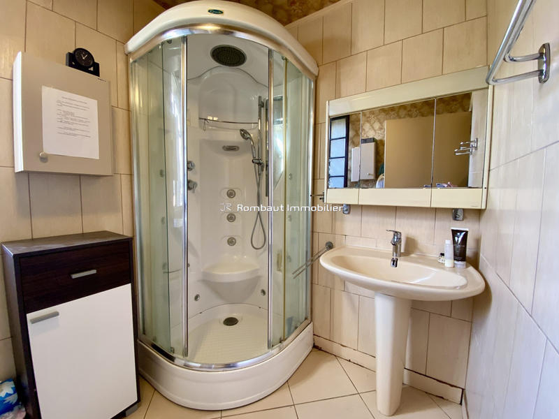 Maison - 179 m² - 8 pièces