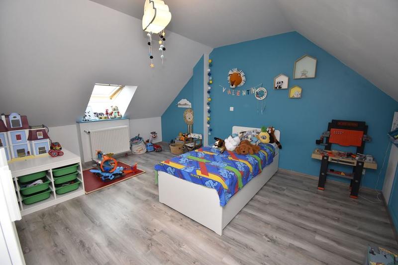 Pavillon - 137 m² - 6 pièces