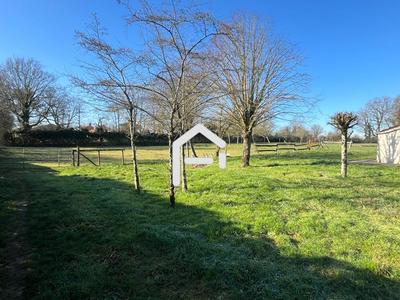 Maison - 2 150 m² - 7 pièces