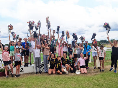 Rendez-vous hobby horsing