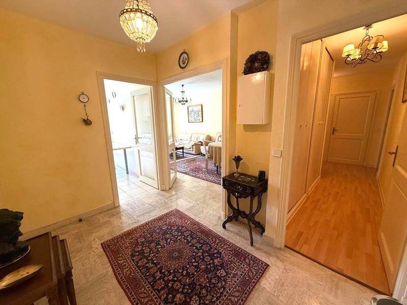 Appartement - 84 m² - 3 pièces