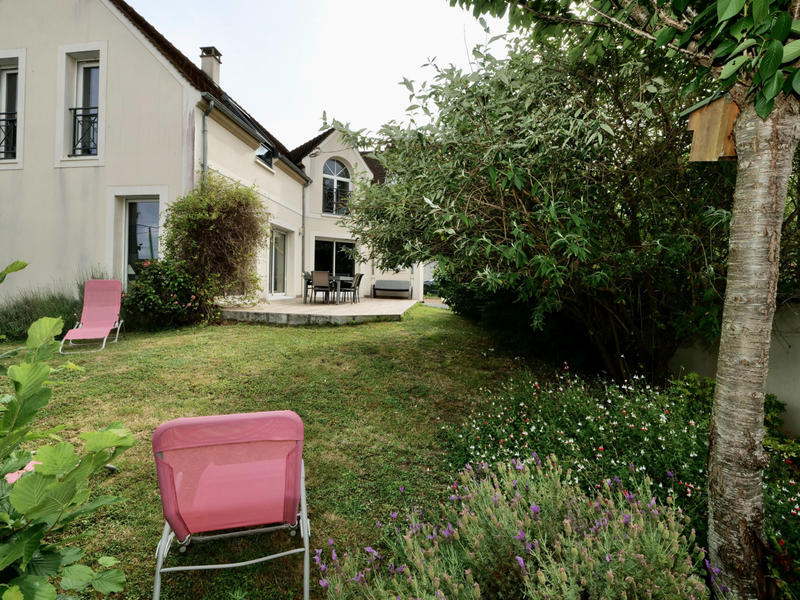 Maison - 180 m² - 6 pièces