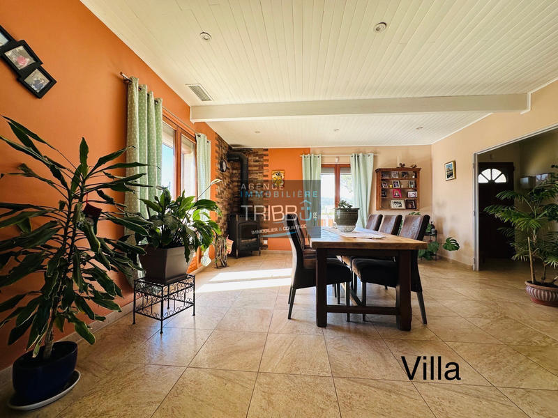 Maison - 228 m² - 10 pièces