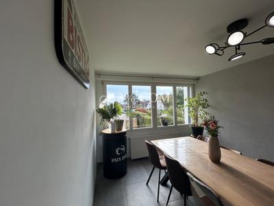 Maison - 121 m² - 6 pièces