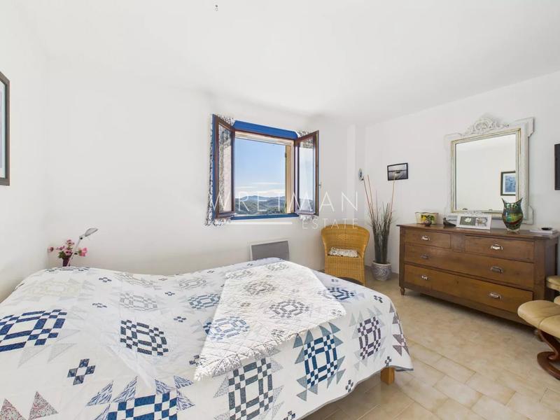 Villa - 131 m² - 6 pièces