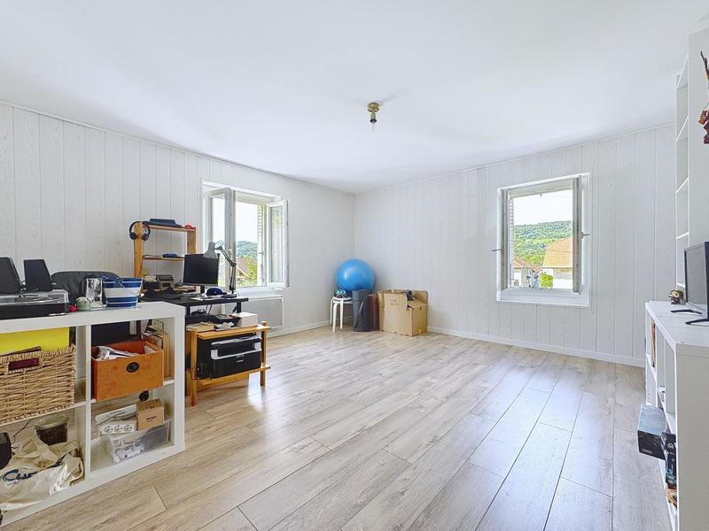 Maison - 94 m² - 6 pièces