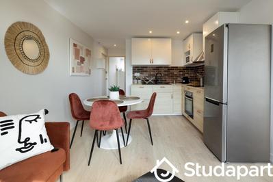 Chambre - 9 m² - 1 pièce