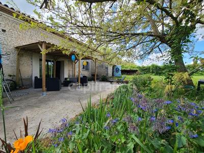 Maison - 244 m² - 8 pièces