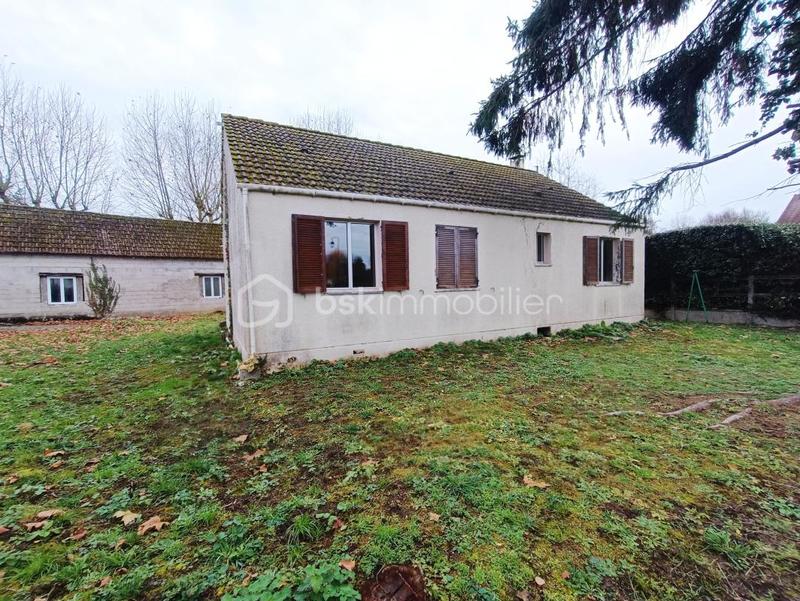 Maison traditionnelle - 90 m² - 4 pièces