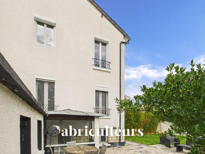 Maison - 130 m² - 6 pièces