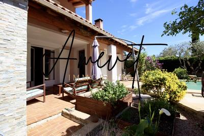 Maison traditionnelle - 140 m² - 7 pièces