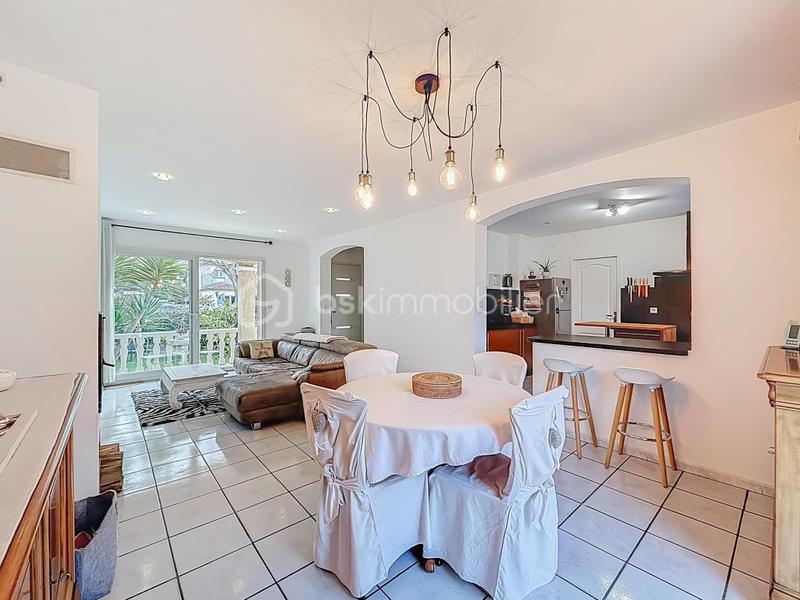 Villa - 112 m² - 5 pièces