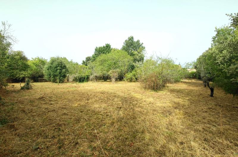 Terrain constructible - 850 m²