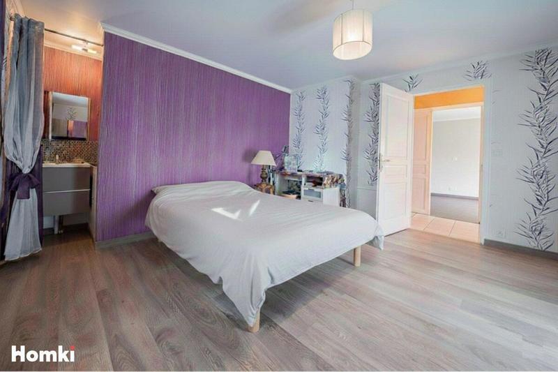 Villa - 181 m² - 6 pièces