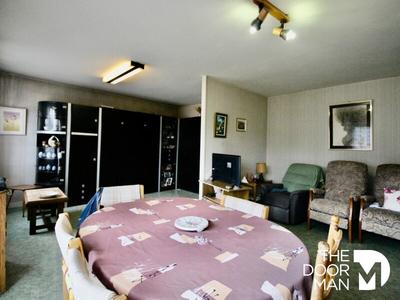 Appartement - 105 m² - 5 pièces