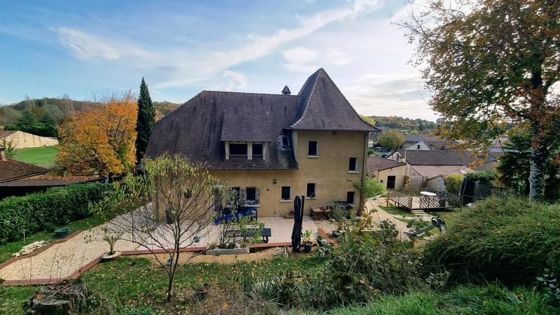 Maison - 186 m² - 6 pièces