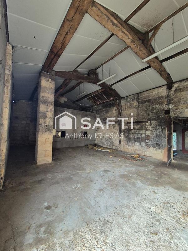 Maison - 465 m² - 9 pièces