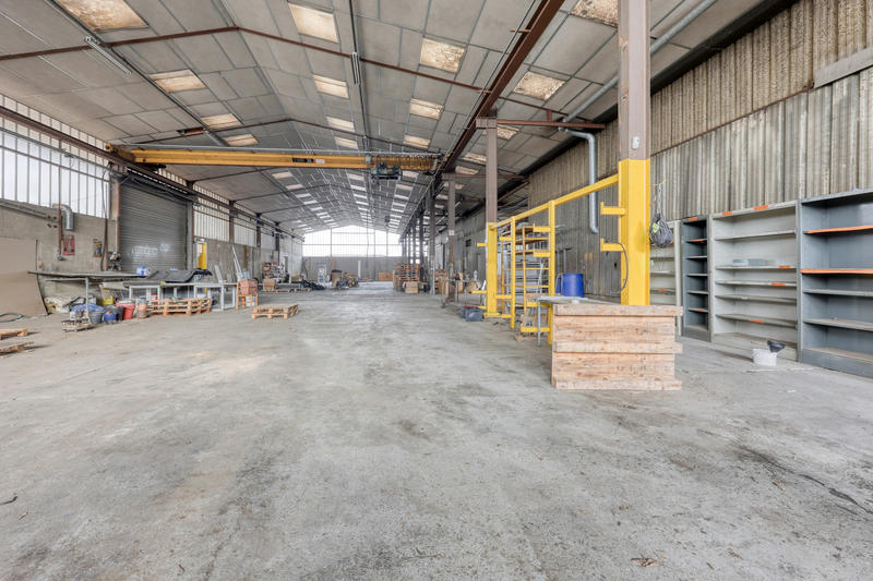 Local d'activités - 2 000 m²