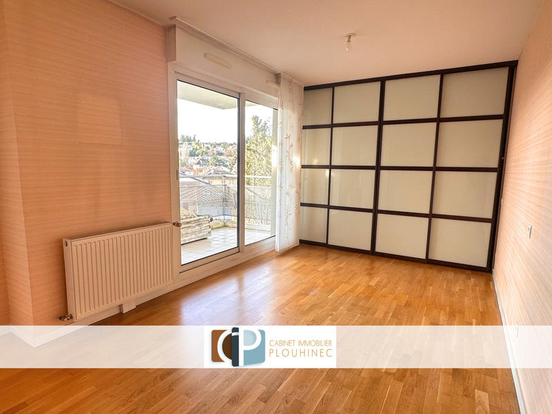 Appartement - 120 m² - 5 pièces