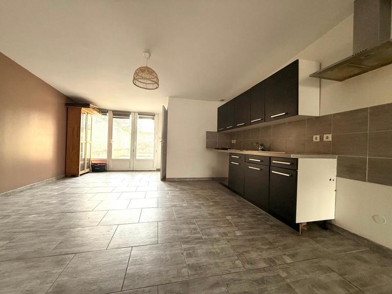 Maison - 85 m² - 3 pièces